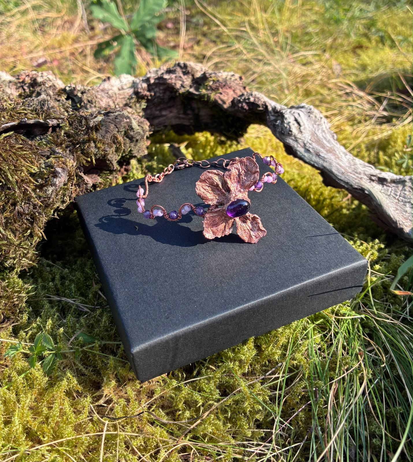 Bracelet Fée papillon, fleur de prunier cuivrée et améthyste, pièce unique